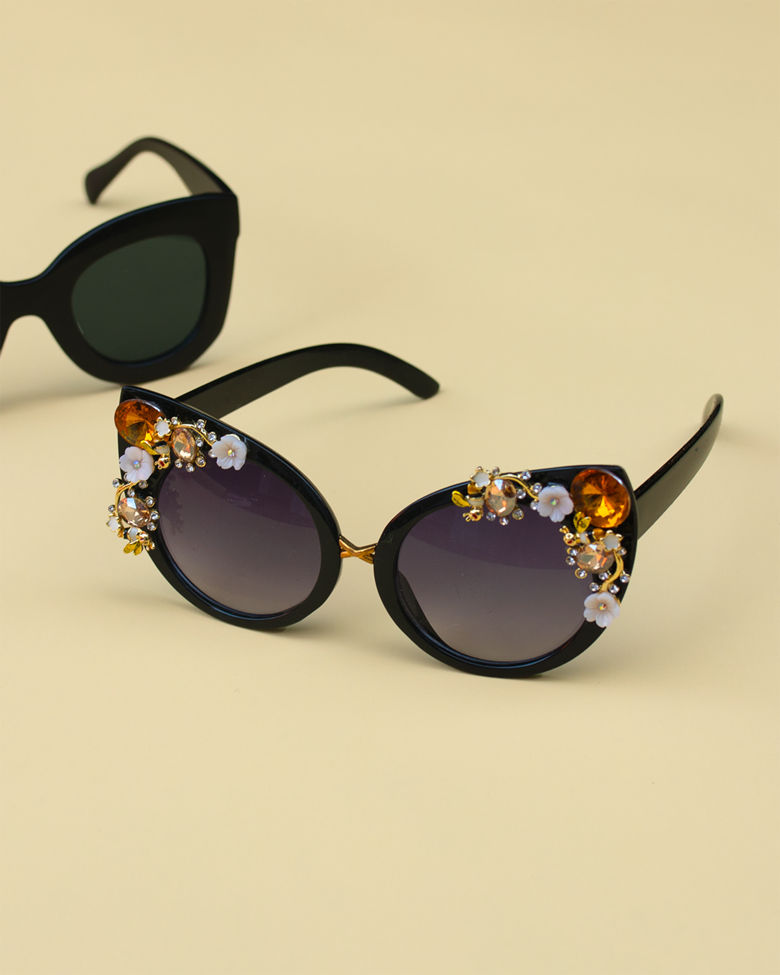 Felecia Jewel Fun Sunglasses